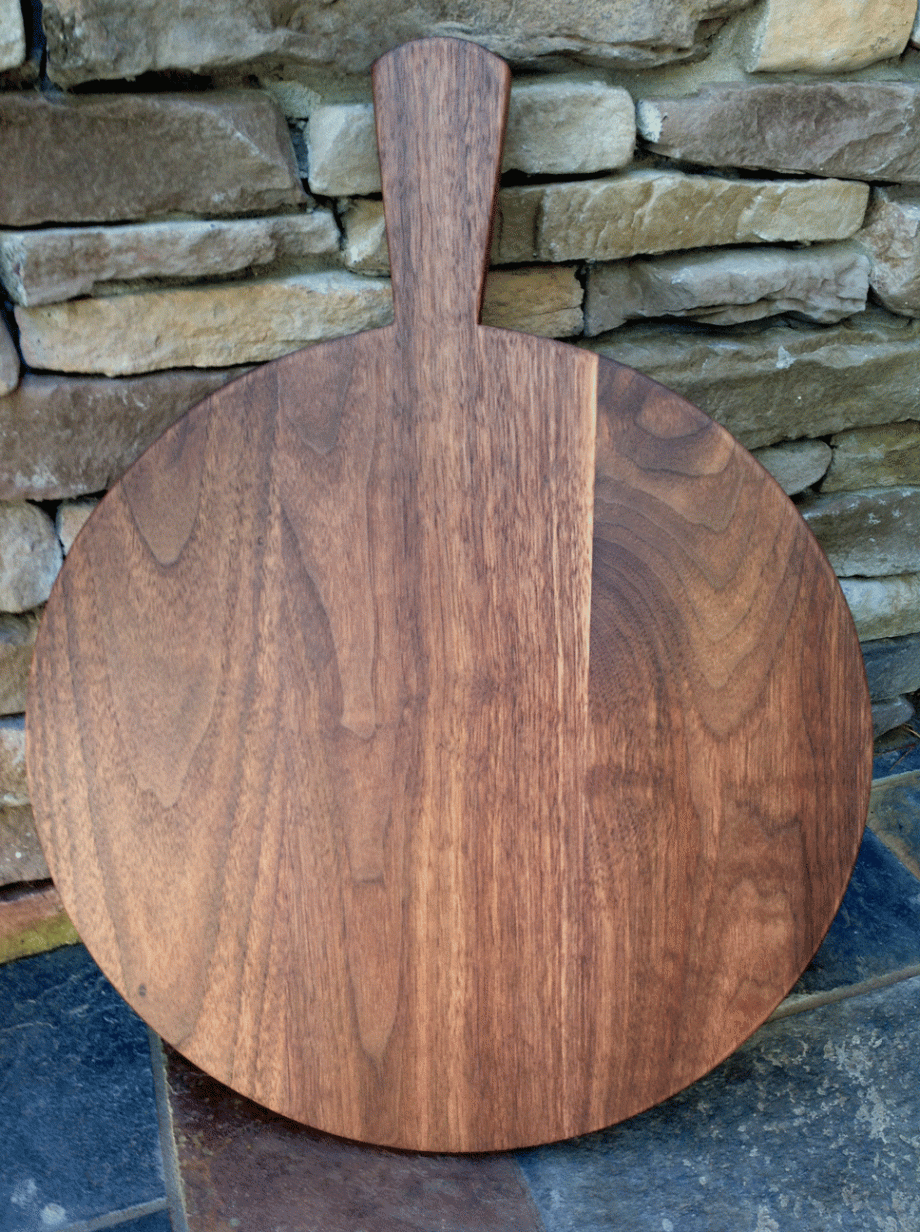 round wlnut cutting board